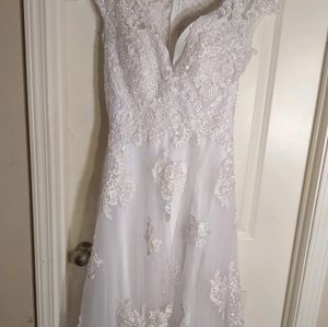Beautiful lace wedding dress